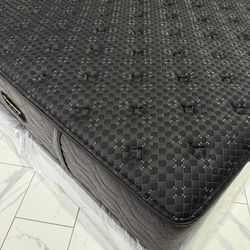 King Sizes Mattress And Box Spring 