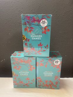 The Deluxe Hunger Games Collection Box Set