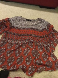 Woman petite medium top