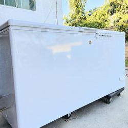 GE  HUGE   F R E E Z E R