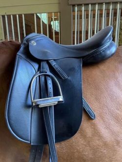 Karl Kniedersuess Dressage Saddle