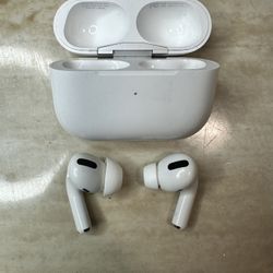 Apple AirPods Pro 1st generation
