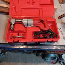 Milwaukee  Right  Angle 