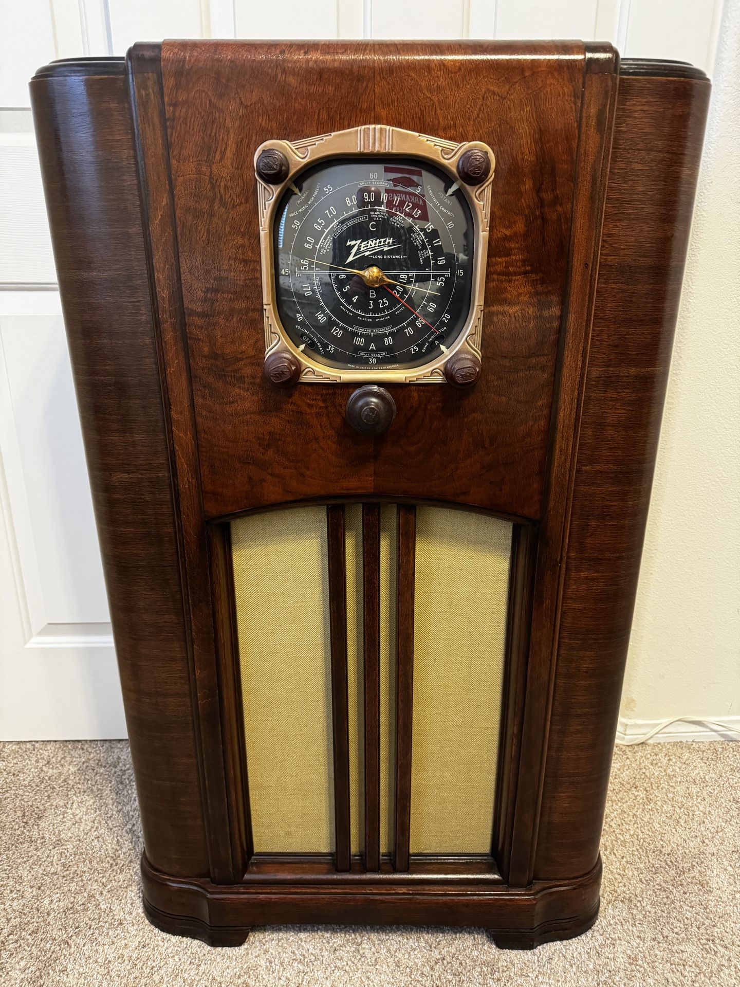 1937 Zenith 6S152 Antique Console Radio