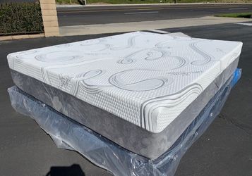 Cal King Organic Hybrid Cool Gel Memory Foam Mattress!!