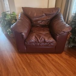 Leather Loveseat And Chair