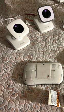 Baby monitor set