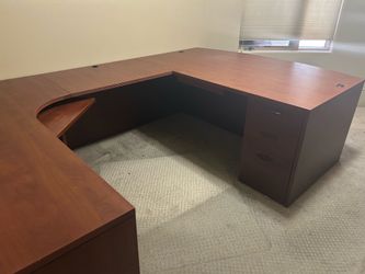 Commercial U-Shaped Executive Office Desk – 9' x 5'10" Cherry Finish