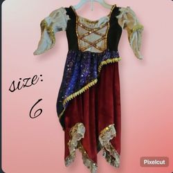 Holloween Costume Size 6 Kids 