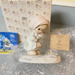 *PRECIOUS MOMENTS FIGURINE COLLECTIBLE*