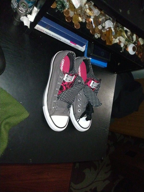 Converse Double Tounge Red And Black All Star Chuck Taylor's UNI Size 9