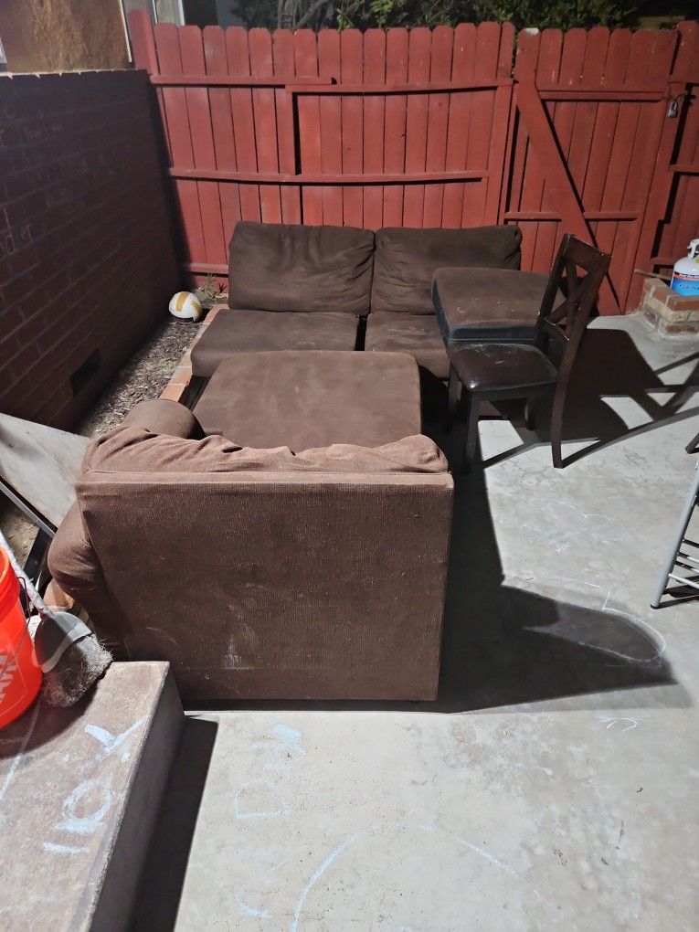 Free 3 Peace Couch