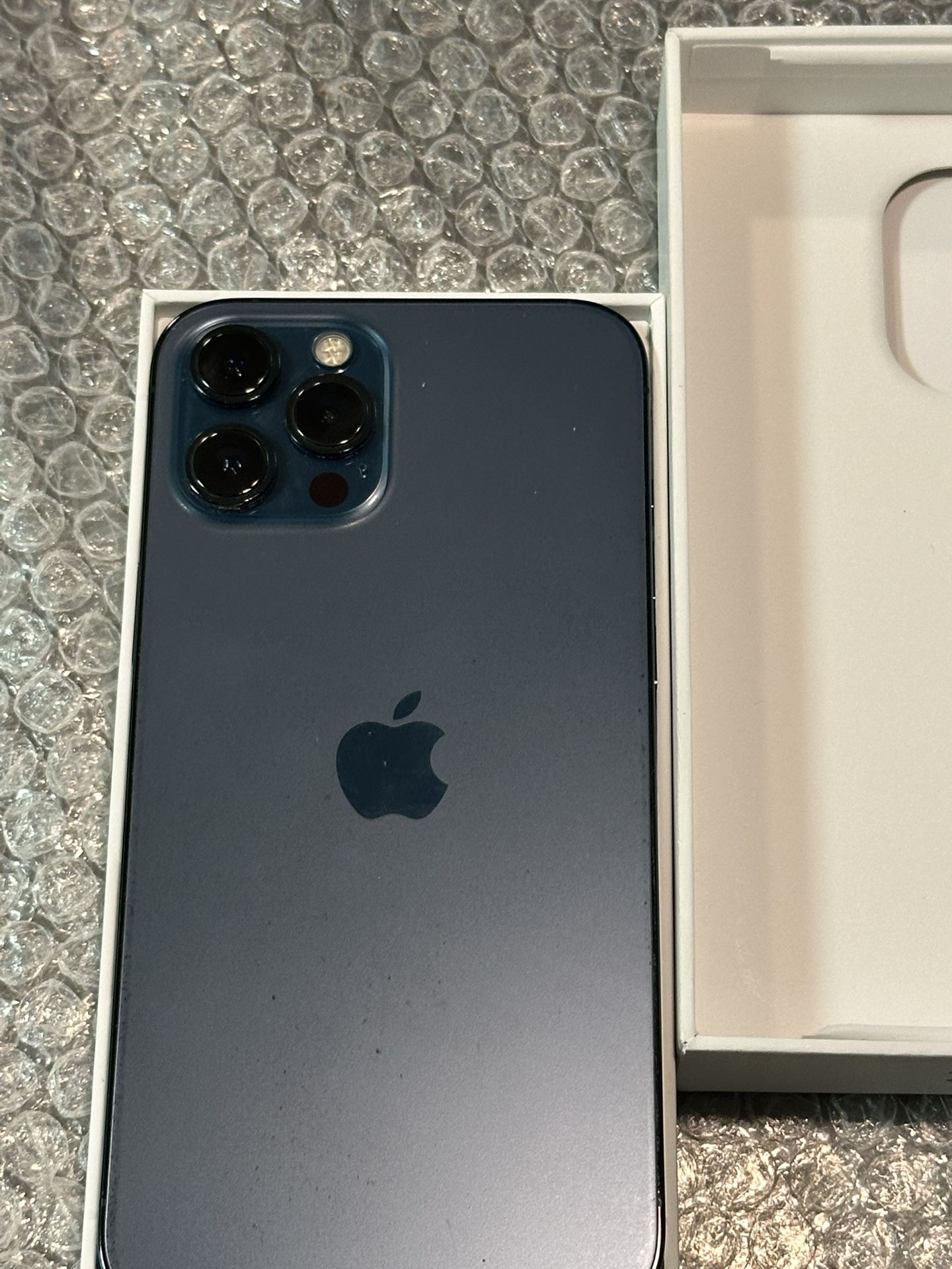 iPhone 12 PRO MAX 256GB UNLOCKED Like New