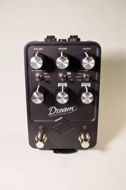 Dream 65 Universal Audio Guitar Pedal