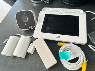 ADT Home Security System Bundle (ADT Command 7-inch Touchscreen Control Panel)