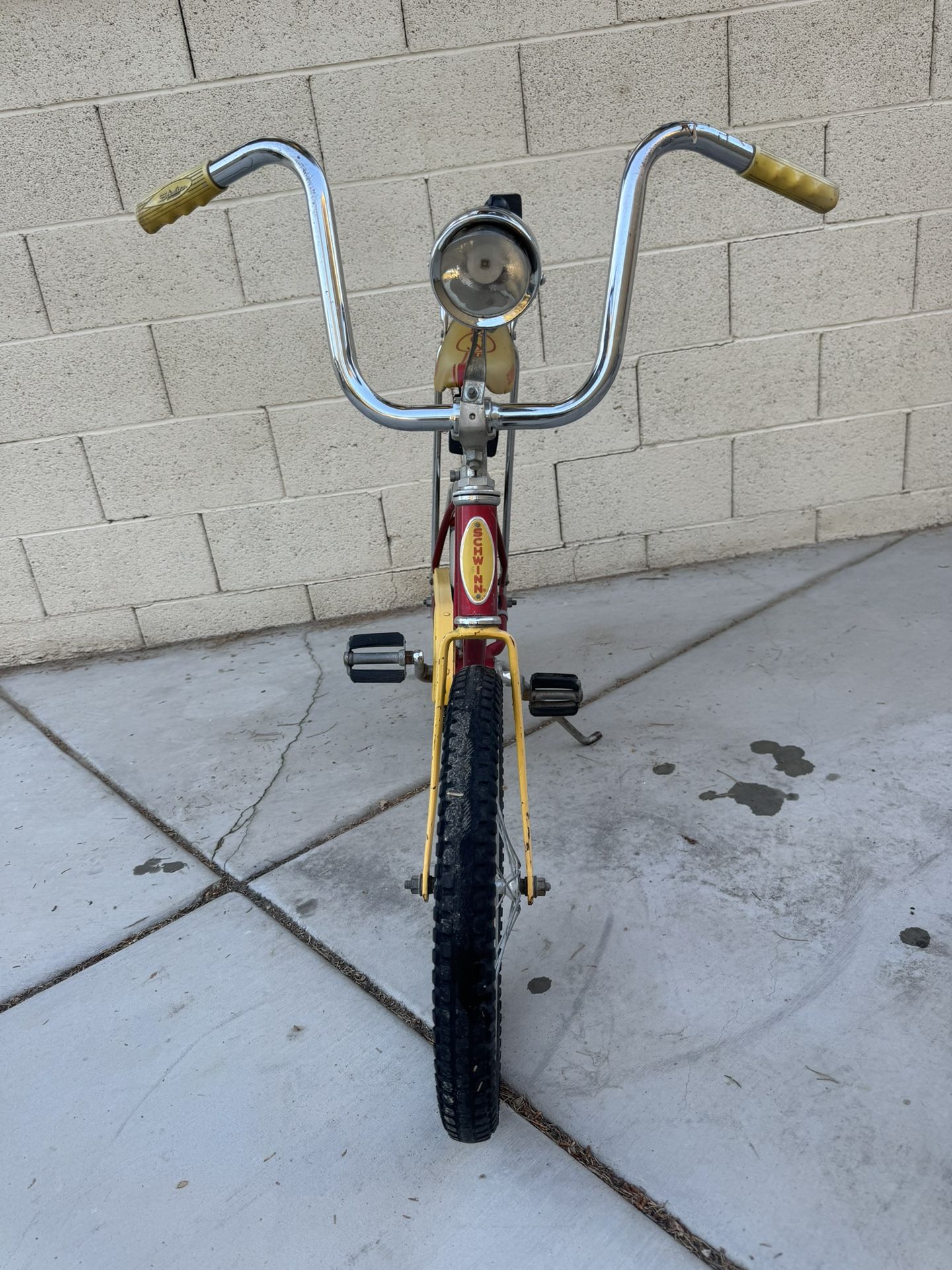1979 Schwinn Stingray II for kids, Red And Yellow Bicycle 1979 Schwinn Stingray II for kids, Red And Yellow Bicycle