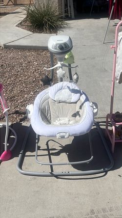 Graco Baby Swing with Mobile