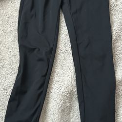 black sports leggings