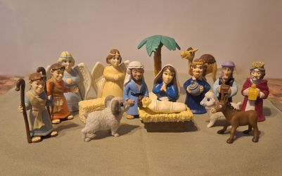 Tales Of Glory Nativity Manger Scene w/17 Play Pieces