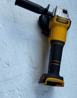 DEWALT 4.5-in 20-volt max Paddle Switch Brushless Cordless Angle grinder