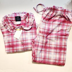 Girl's 2pc pajama  size: 7/8