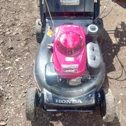 Commercial Honda Hrc216  Mower