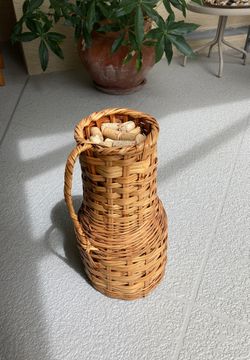 Basket with wine corks