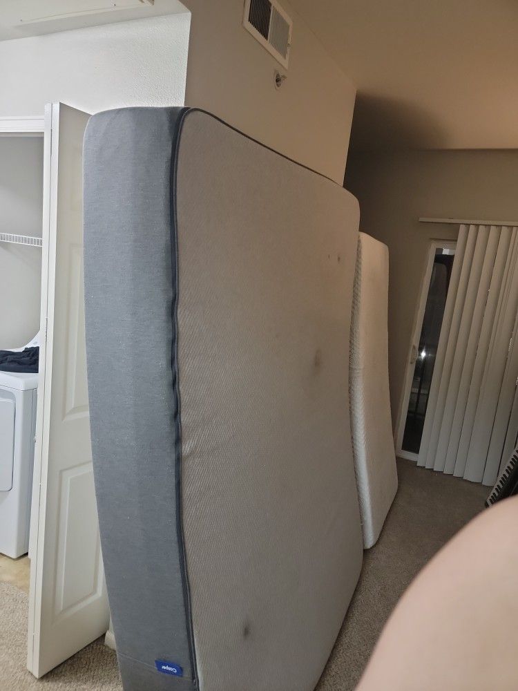 Casper Memory Foam Queen Mattress