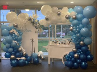 Baby shower decor