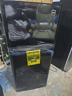 Rca Arctic chef 4.5 cu ft. 2 door black aluminum mini  refrigerator # 811