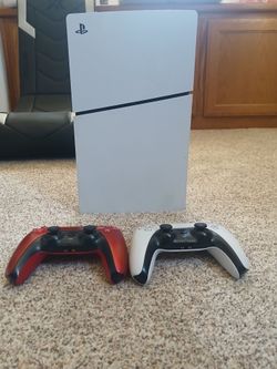 PS5 Slim 1TB Two Controllers