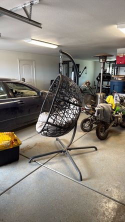 Egg chair