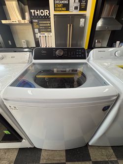 Midea Washer In White
