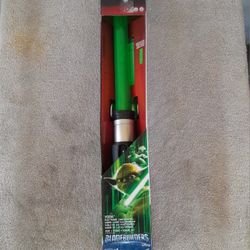 Star Wars Yoda Electronic Light Saber Bladebuilders Disney Hasbro