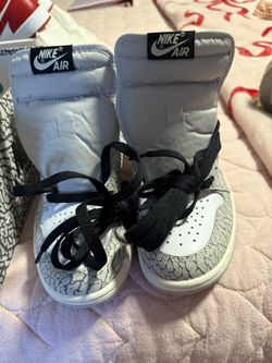 Air Jordan 1 Retro High OG. Size 5.5 New