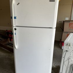 Frigidaire Refrigerator 