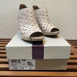 Clark’s Women’s Okena Posh Open Toe Shoes