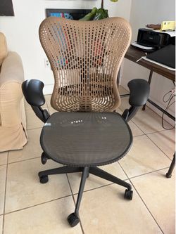 Herman Miller Mirra 2 ergonomic office chair
