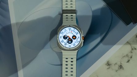 📶Samsung Galaxy Watch Ultra 47mm – Premium Smartwatch, Smarter Price