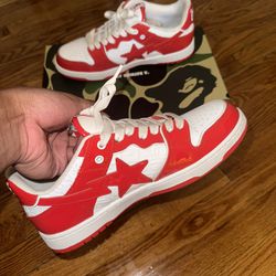*A Bathing Ape®️ Bapes Red/White Size 9