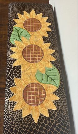 Fall Sunflower Table Runner