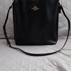 Coach, Black leather purse