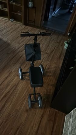 ELENKER Steerable Knee Walker,