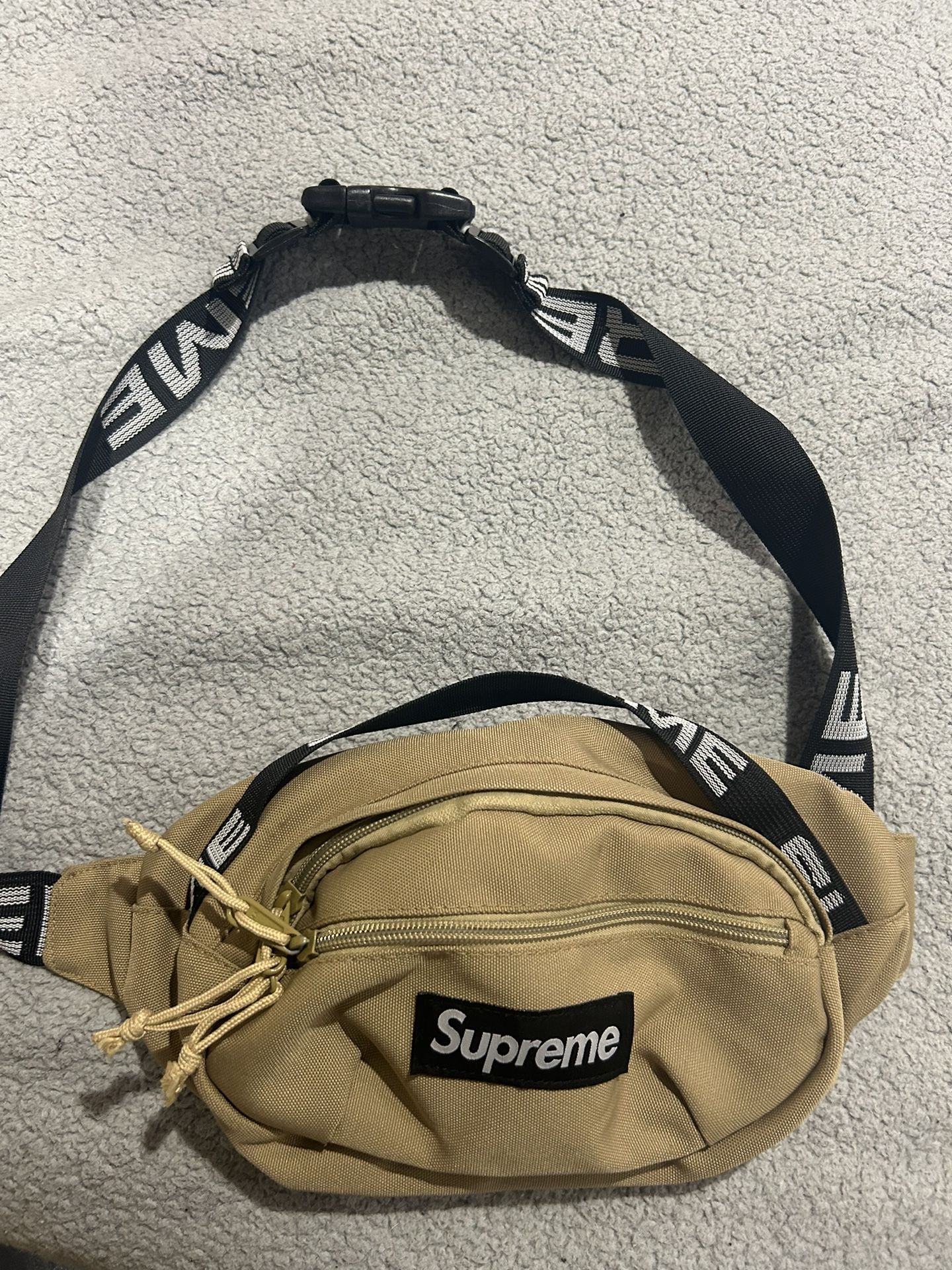 Supreme Fanny Pack 