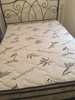 Queen size bed for sale