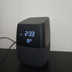 Insignia smart speaker with built-in

Google Assistant