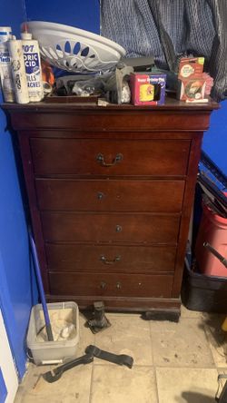 4 Drawers solid Good Quality Wood Dresser 