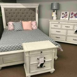 Kanwyn Whitewash Upholstered Panel Bedroom Set ✔ Queen And King Bed 