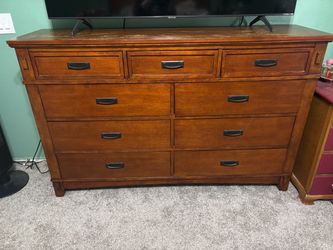 Dresser