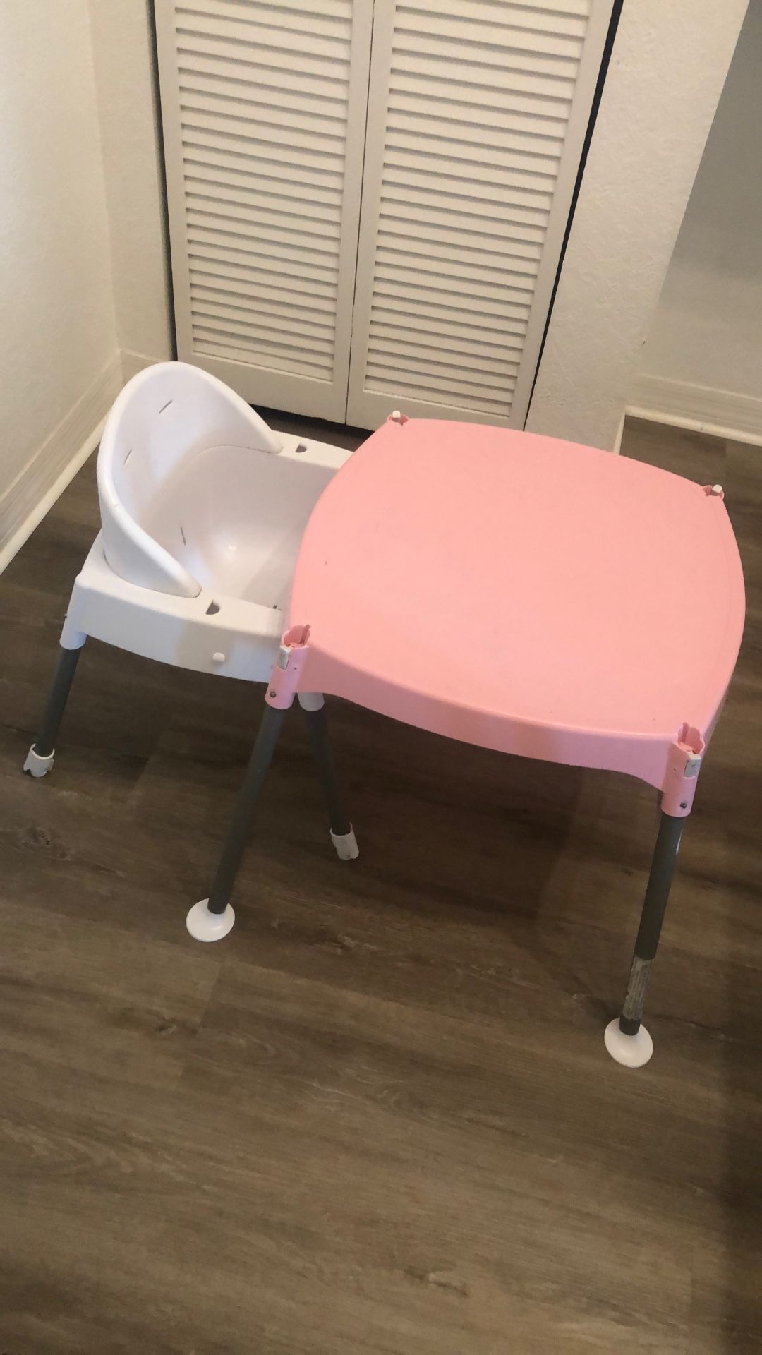 FREE Toddler Chair And Table